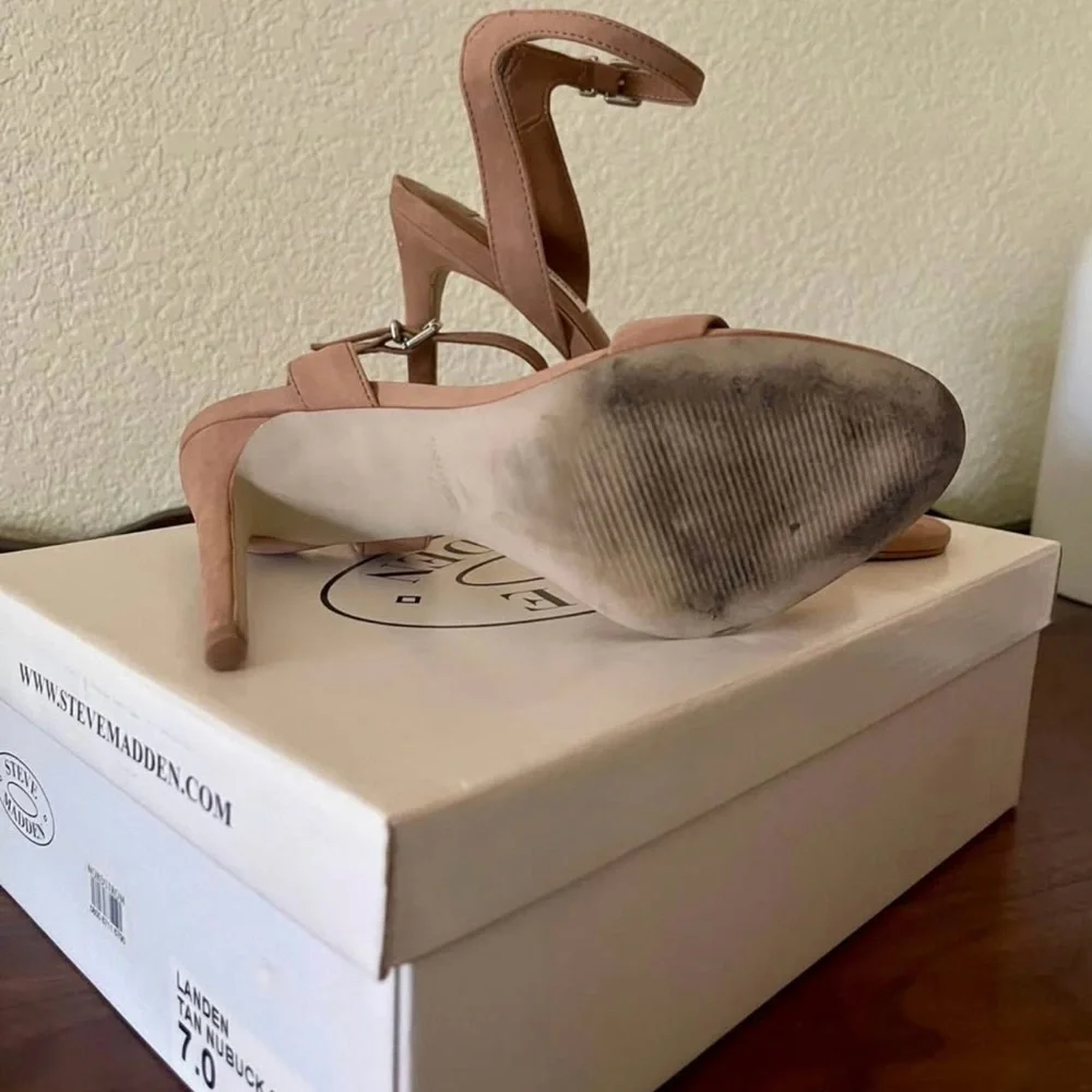 Steve Madden Landen heel. Women’s size 7. Tan color. - Picture 5 of 6